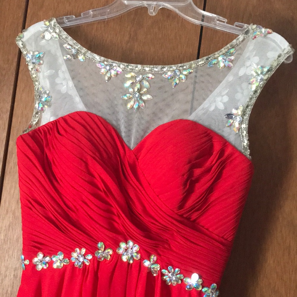 Dress - Picture 2 of 4